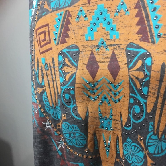 3/$15 Sante Fe Navajo Print Burnout Tee Long Back - Picture 3 of 6